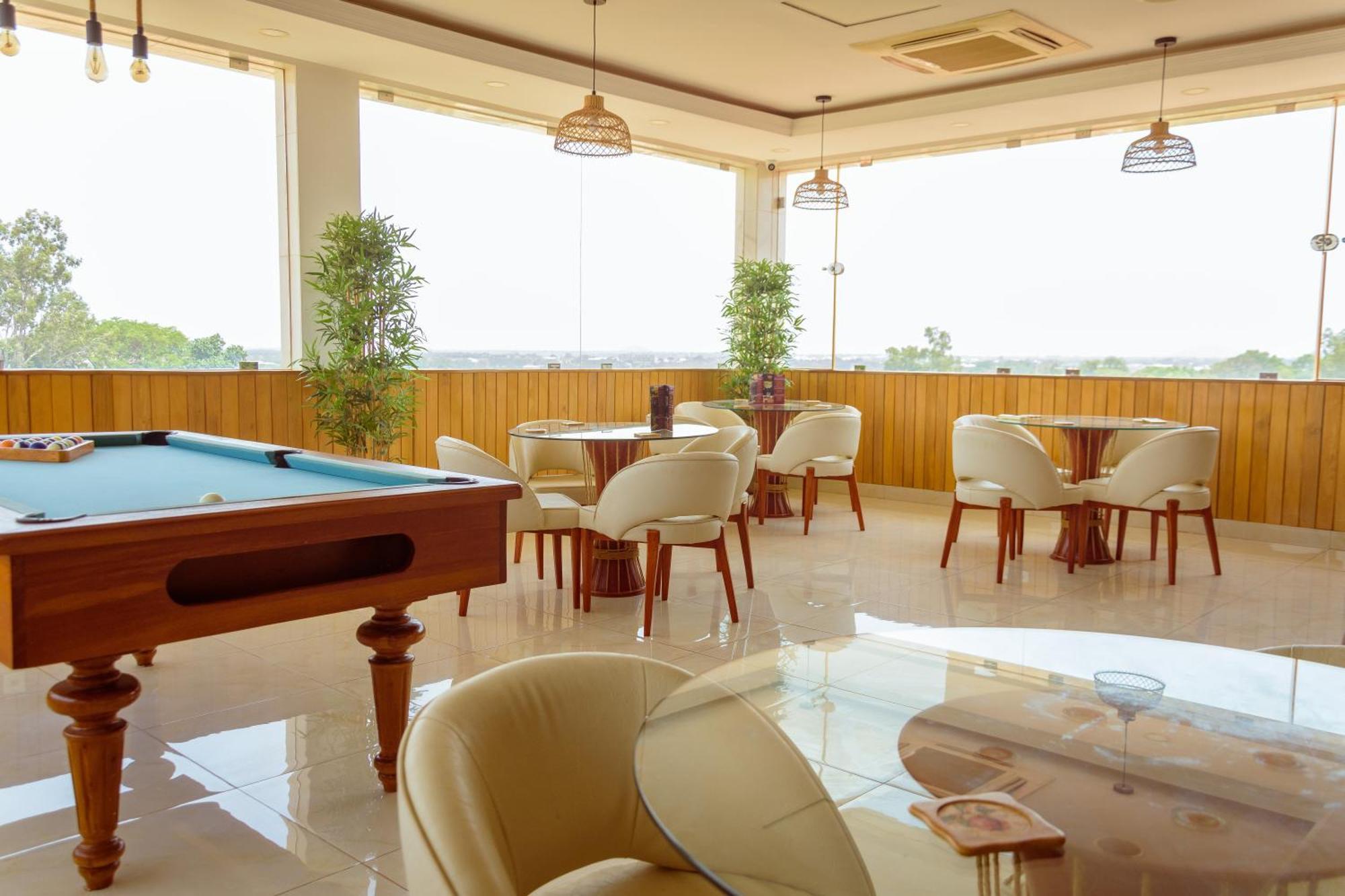 Hotel La Rose Blanche Korhogo Ngoại thất bức ảnh