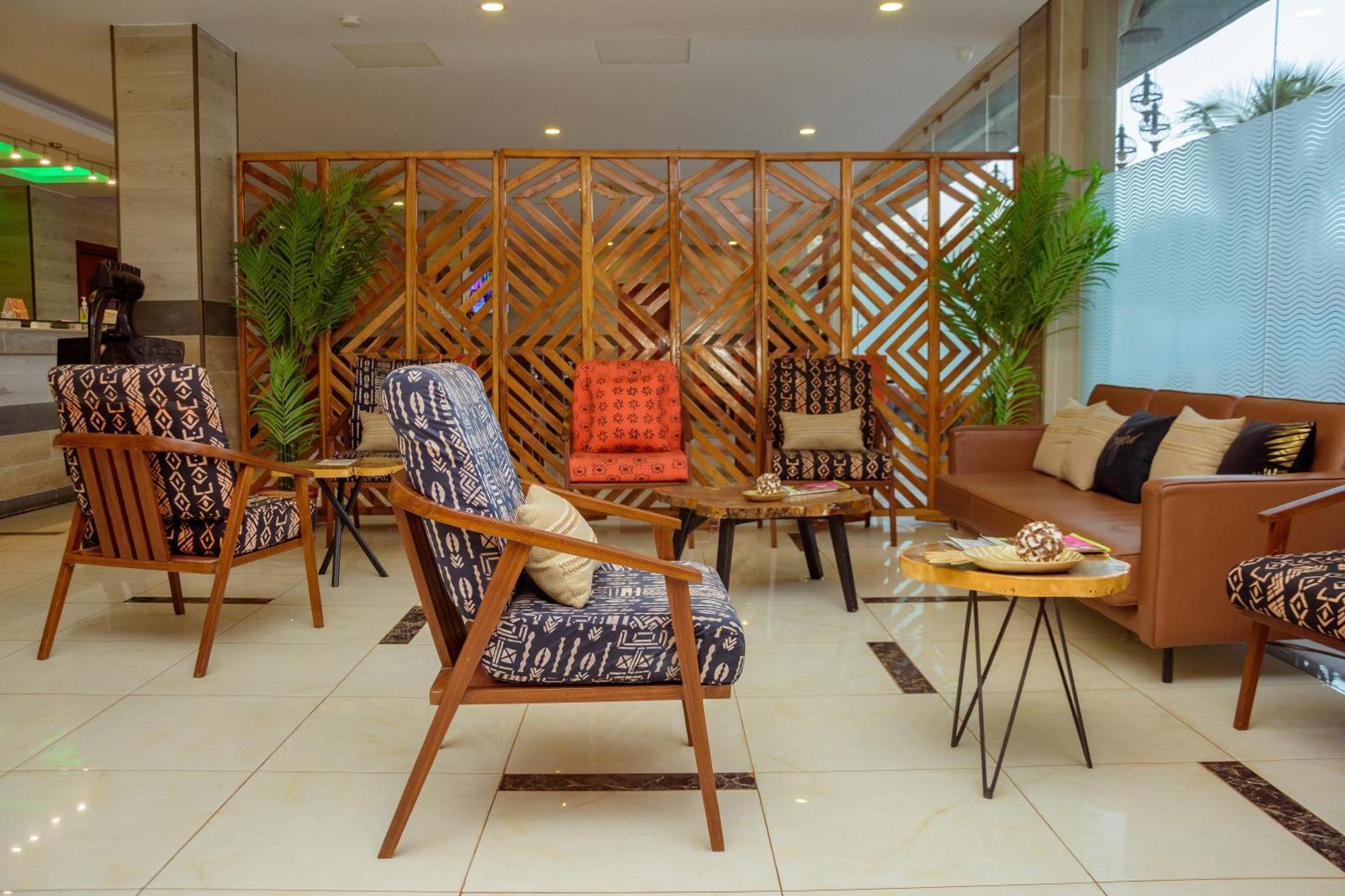 Hotel La Rose Blanche Korhogo Ngoại thất bức ảnh
