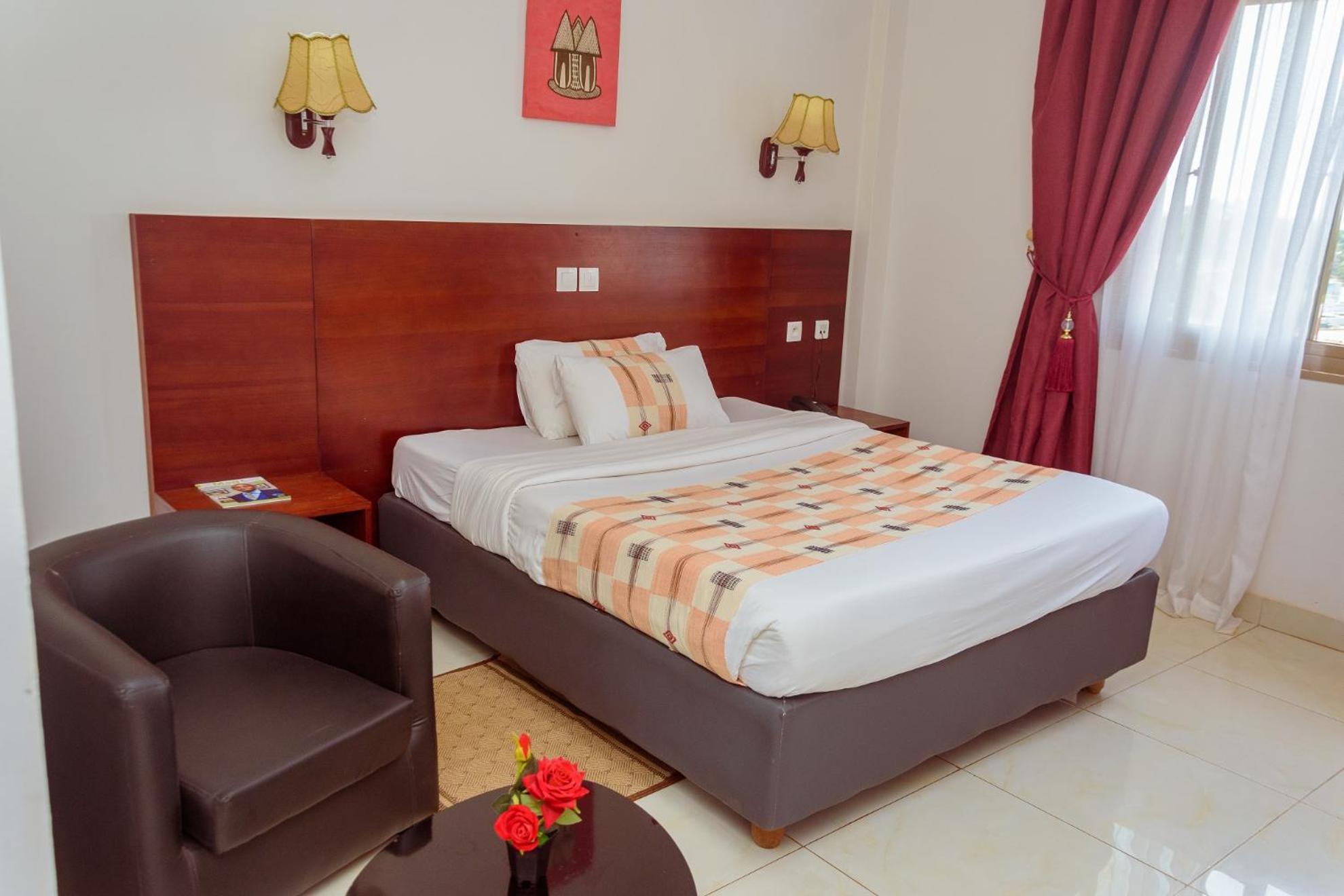 Hotel La Rose Blanche Korhogo Ngoại thất bức ảnh