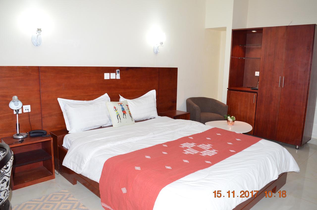 Hotel La Rose Blanche Korhogo Ngoại thất bức ảnh