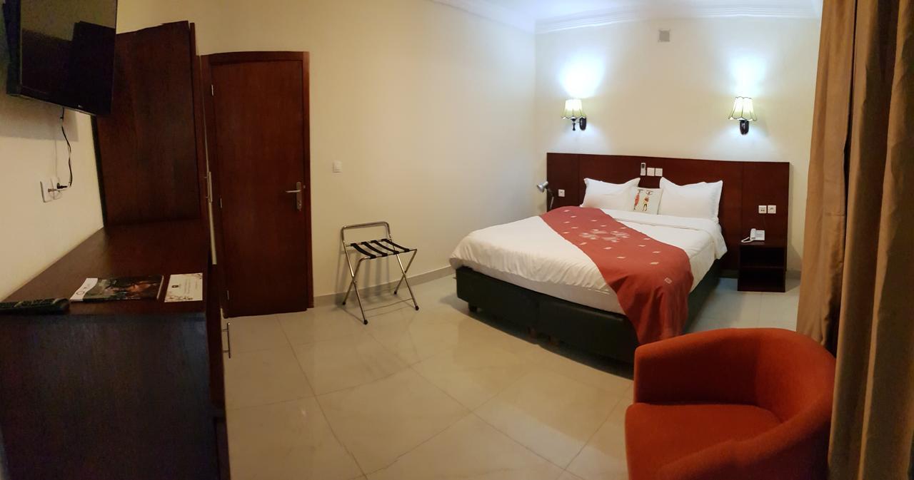 Hotel La Rose Blanche Korhogo Ngoại thất bức ảnh