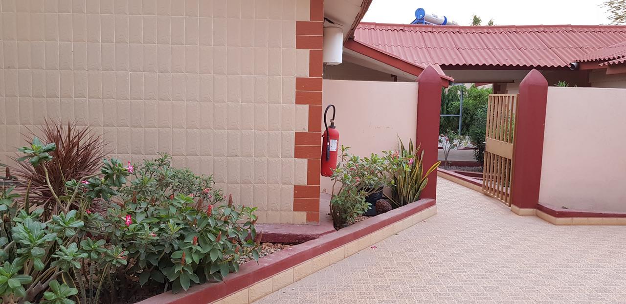 Hotel La Rose Blanche Korhogo Ngoại thất bức ảnh