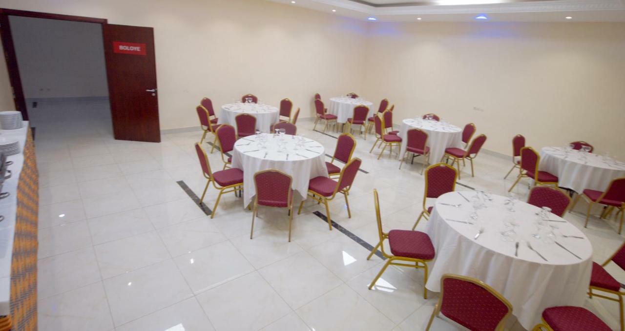 Hotel La Rose Blanche Korhogo Ngoại thất bức ảnh