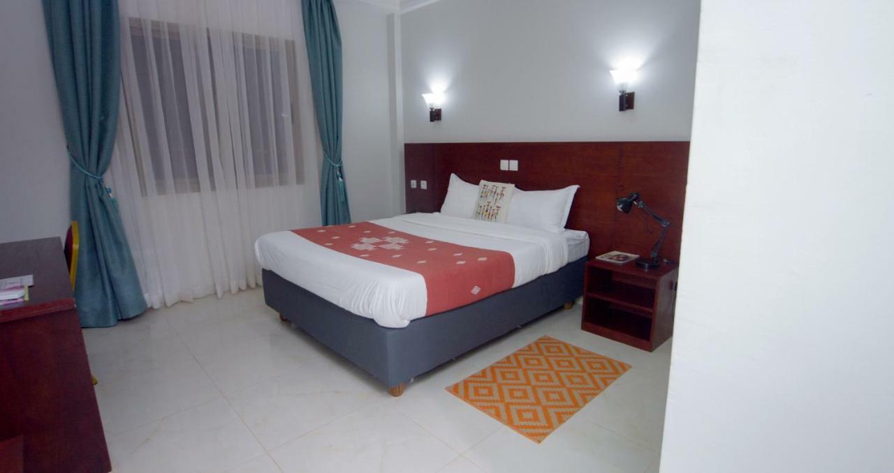 Hotel La Rose Blanche Korhogo Ngoại thất bức ảnh