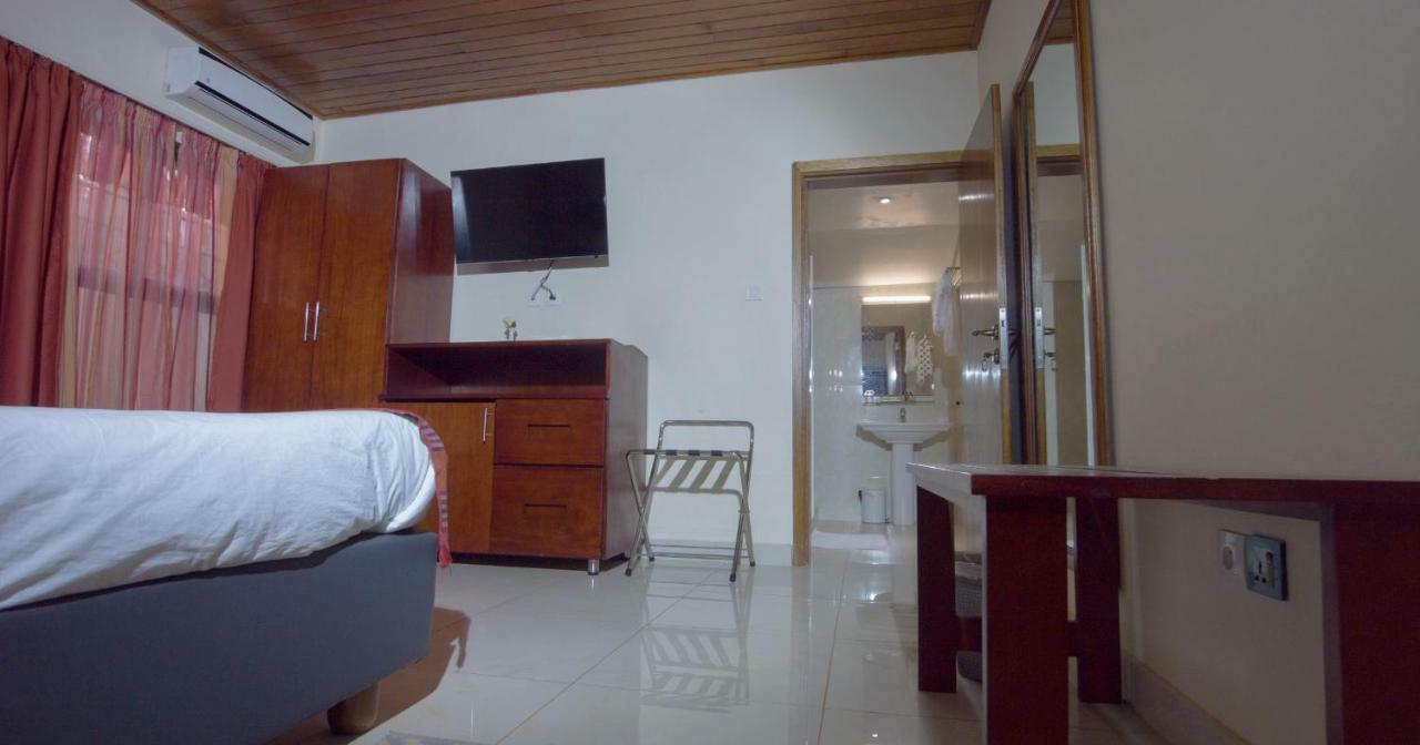 Hotel La Rose Blanche Korhogo Ngoại thất bức ảnh