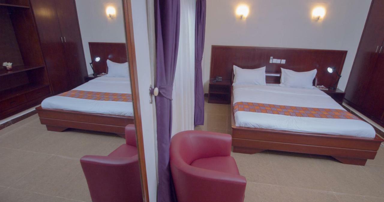 Hotel La Rose Blanche Korhogo Ngoại thất bức ảnh