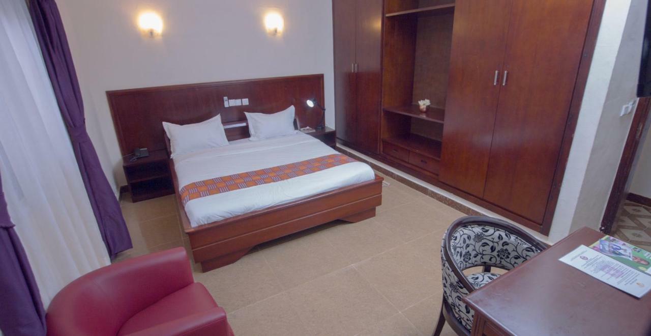 Hotel La Rose Blanche Korhogo Ngoại thất bức ảnh