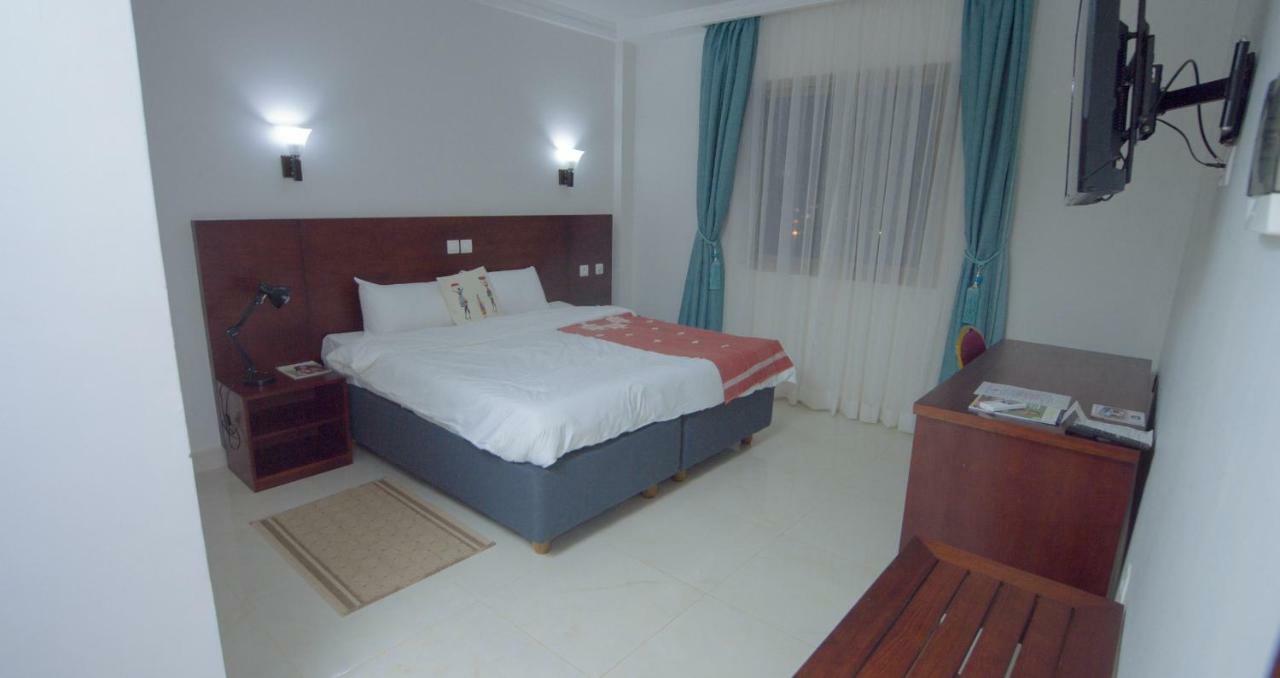 Hotel La Rose Blanche Korhogo Ngoại thất bức ảnh