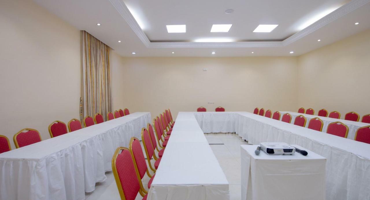 Hotel La Rose Blanche Korhogo Ngoại thất bức ảnh