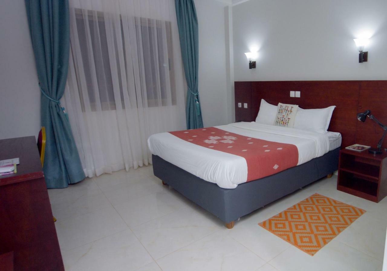 Hotel La Rose Blanche Korhogo Ngoại thất bức ảnh